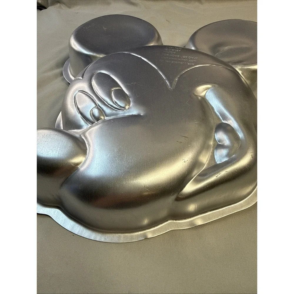 Wilton Mickey Mouse Head Cake Pan Disney Clubhouse 2105-7070 with Instructions